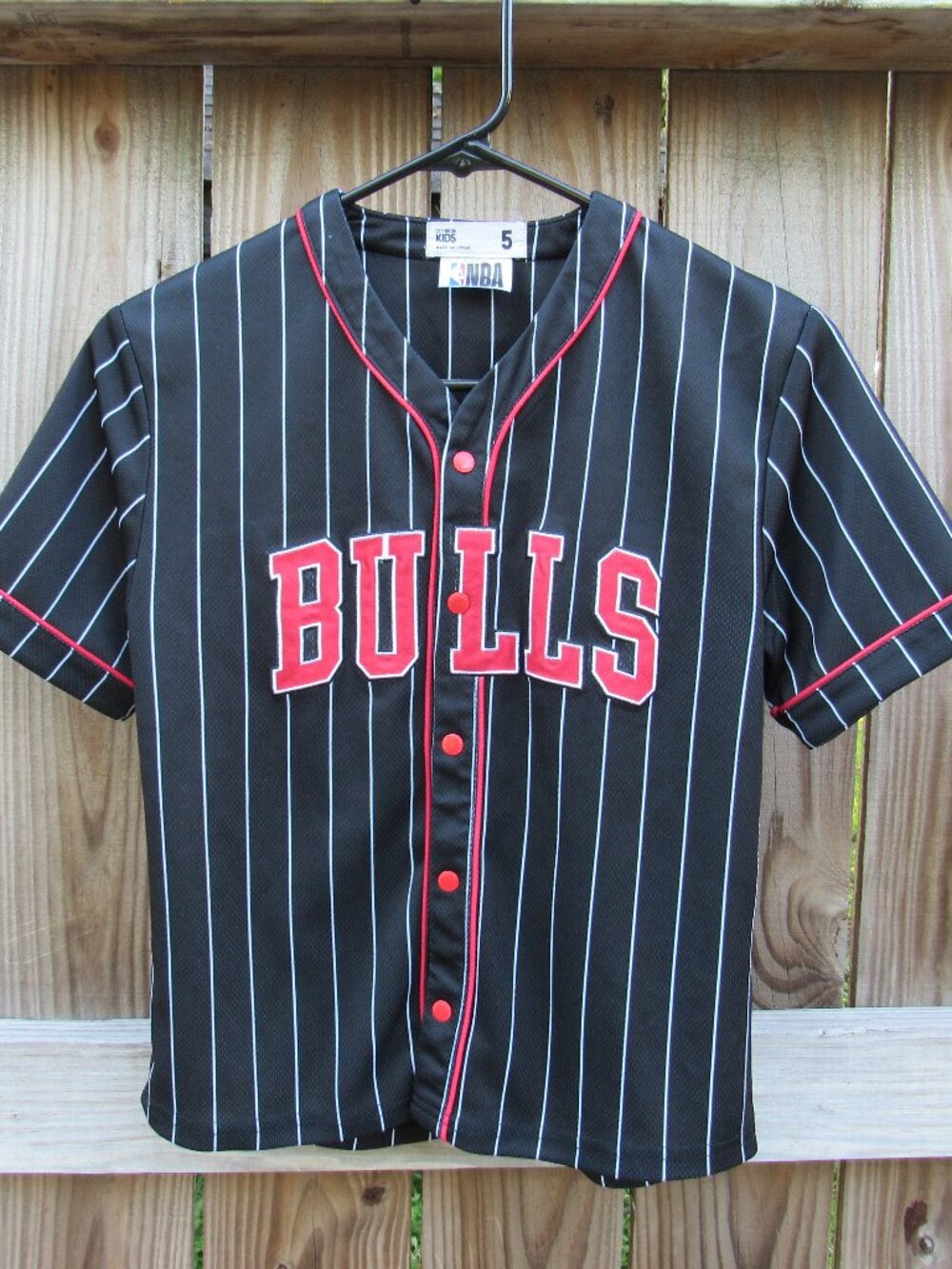 NBA-branded Chicago Bulls Kids Size 5 Cotton-On Black pinstripe baseball jersey